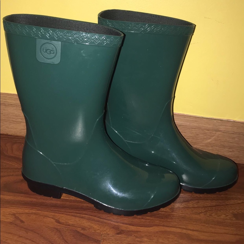 Ugg rain boots